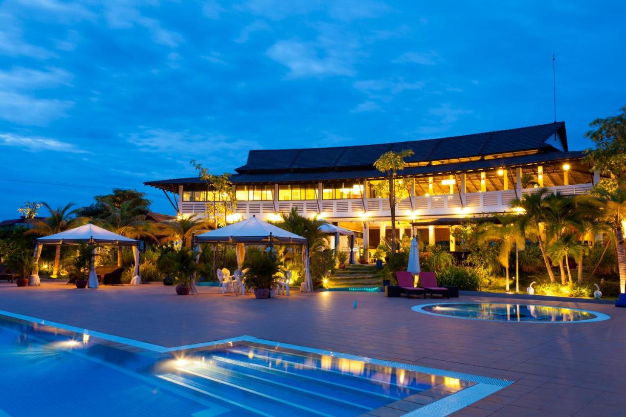 Готель Cambodian Country Club Пномпень Екстер'єр фото